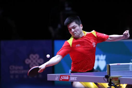 不仅仅由他 不仅仅由他